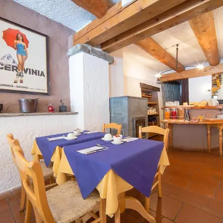 Valdotain Hotel
